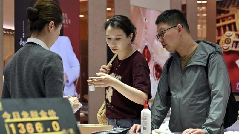  资本流向的隐秘信号：电子板块为何成为机构博弈新高地？ 新闻