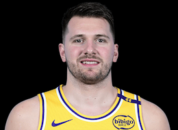 东契奇加时绝杀湖人,面对包夹冷静撤步;他对投篮充满信心。 体育新闻