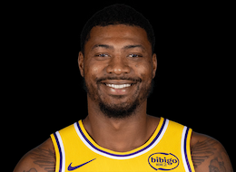 东契奇加时绝杀湖人,面对包夹冷静撤步;他对投篮充满信心。 体育新闻