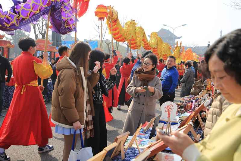  焦虑与沉浸的博弈：如何通过体验经济重构感知边界 情感心理