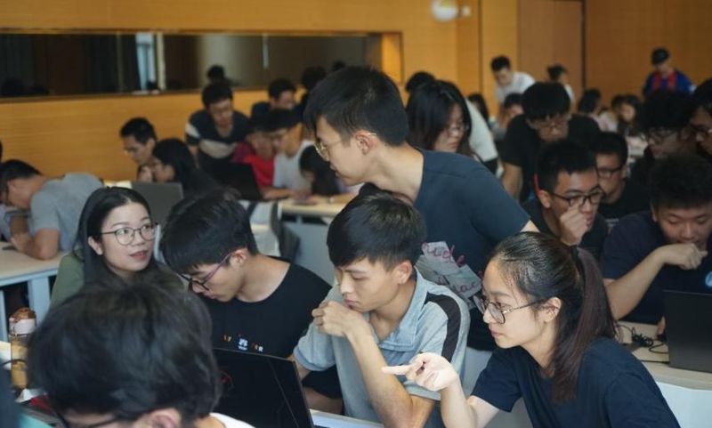  从知识殿堂到人才荒漠：学历贬值的深层逻辑与破局路径 教育招生