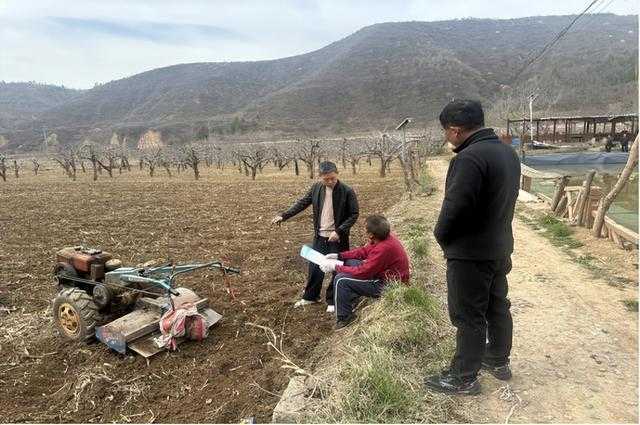  春耕时节的暖心服务：当农机安全走进农家田间 新闻