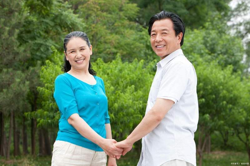  从图书馆邂逅到青城山困局：中年重组家庭的信任危机深度复盘 情感心理