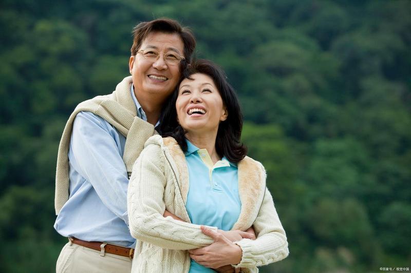  从图书馆邂逅到青城山困局：中年重组家庭的信任危机深度复盘 情感心理