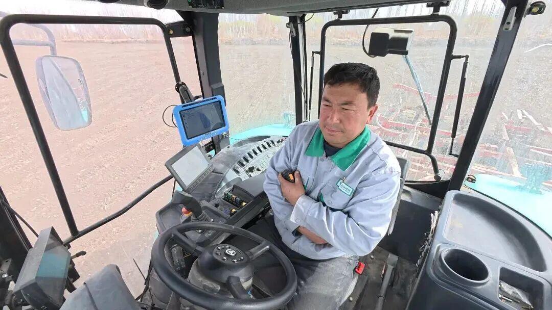  从机械换挡到电驱无级：五征EH2604如何重新定义拖拉机动力系统 汽车科技