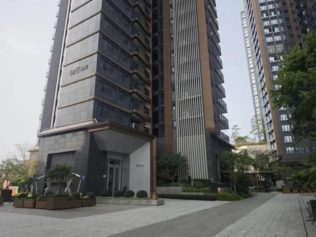  高校宿舍困局：扩招潮下的空间博弈与破局路径 教育招生